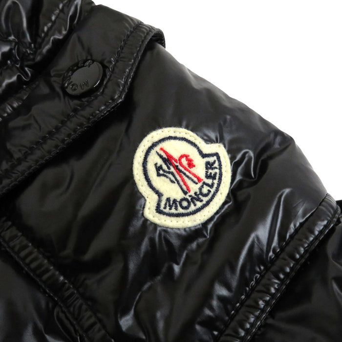 MONCLER 
ワッペン ジップアップ ナイロン 
ZIN ジン ダウンジャケット