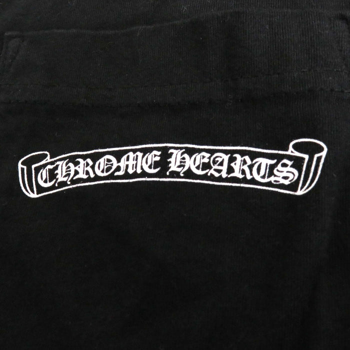 CHROME HEARTS 
CHプラス スクロールラベル ロゴ コットン 
バックロゴ プリント Tシャツ