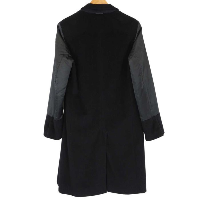 PRADA
Logo réversible nylon laine cachemire
Manteau Chester à l'envers