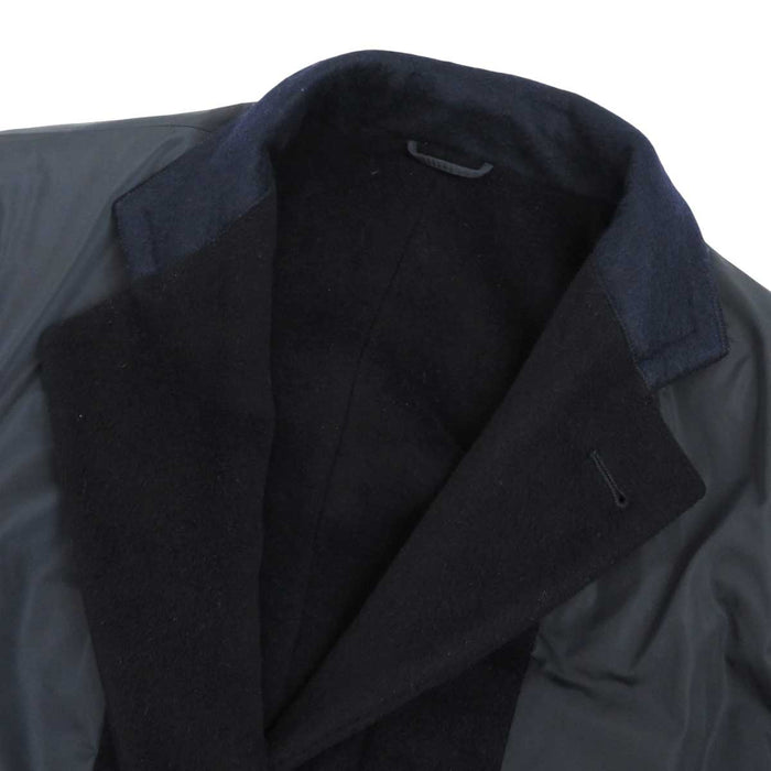 PRADA
Logo réversible nylon laine cachemire
Manteau Chester à l'envers