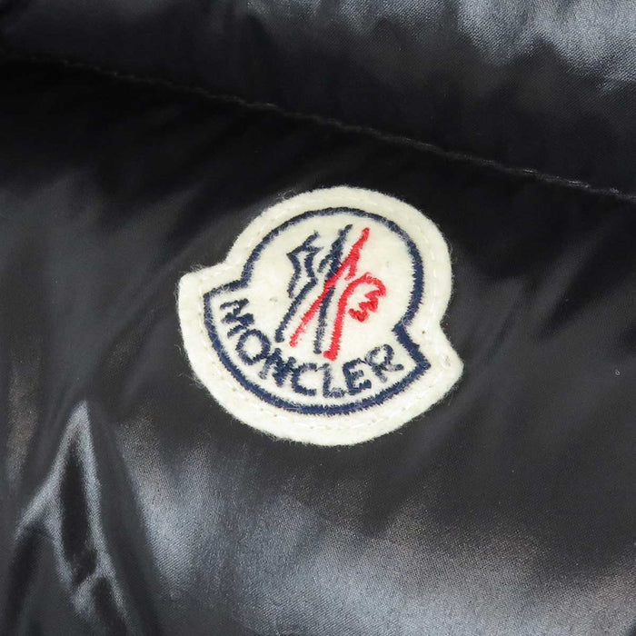 MONCLER 
ワッペン ナイロン 
TIB GILET チブ ジレ ダウンベスト