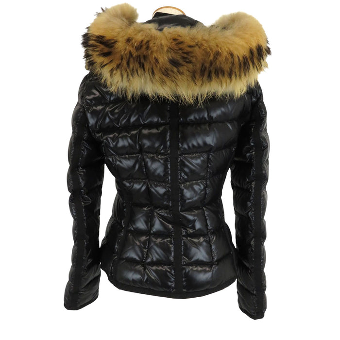 MONCLER 
ワッペン ファー付き ナイロン 
ARMOISE アルモワーズ ダウンジャケット