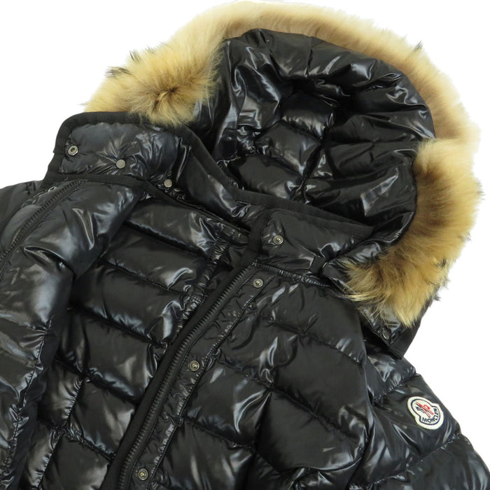MONCLER 
ワッペン ファー付き ナイロン 
ARMOISE アルモワーズ ダウンジャケット