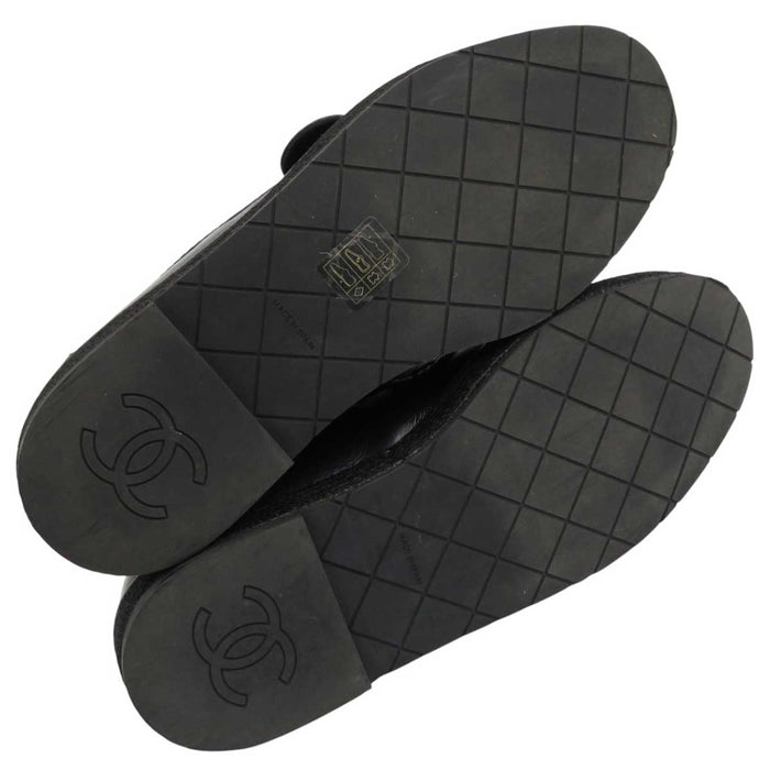 CHANEL 
COCO CC ロゴ チェーン レザー 
ココマーク ターンロック ローファー