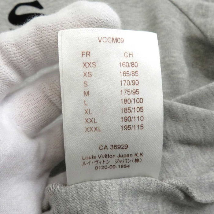 LOUIS VUITTON 
LV Cotone RM171M CMS HBY05W 
Maglietta con logo a croce