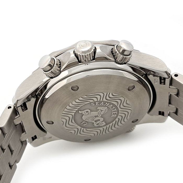 OMEGA 
Seamaster Diver 300M Chronographe Révisé 
boîte avec garantie