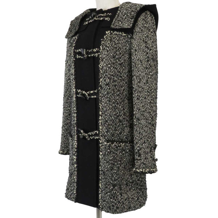 CHANEL
COCO CC Logo Wool
Coco Mark Hooded Tweed Duffle Coat