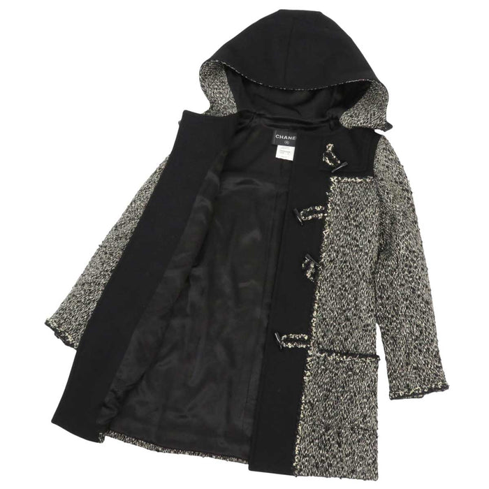 CHANEL
COCO CC Logo Wool
Coco Mark Hooded Tweed Duffle Coat