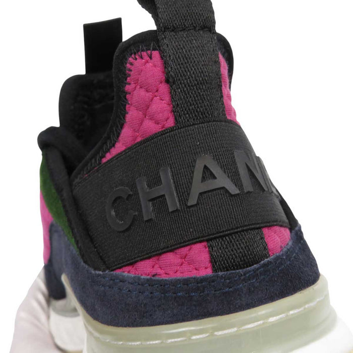 CHANEL 
COCO CC ロゴ マトラッセ 21K ライトゴールドカラー金具 
ココマーク スニーカー