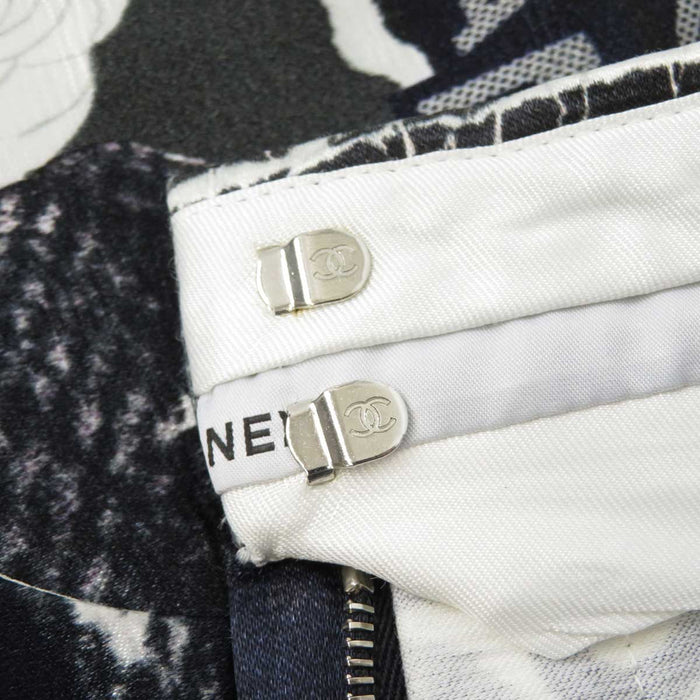 CHANEL 
Logo CC COCO Cotone Viscosa Bottone Coco 
Marchio Coco Camelia Pantaloni