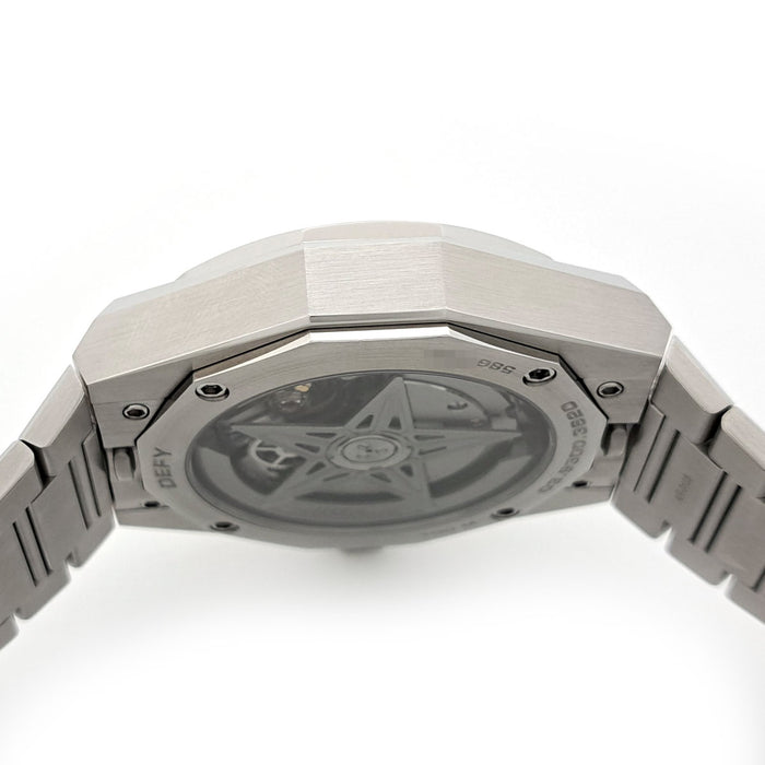 ZENITH
Defy Skyline
Con scatola e garanzia