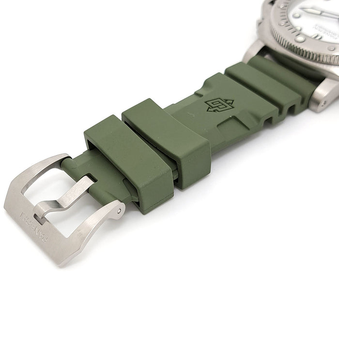 OFFICINE PANERAI 
サブマーシブル クアランタクアトロ ビアンコ 
箱ギャラ付