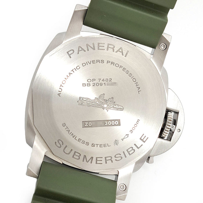 OFFICINE PANERAI
Submersible QuarantaQuattro Bianco
With box and warranty card