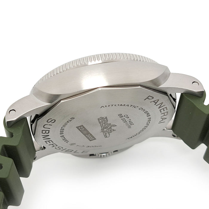 OFFICINE PANERAI 
サブマーシブル クアランタクアトロ ビアンコ 
箱ギャラ付