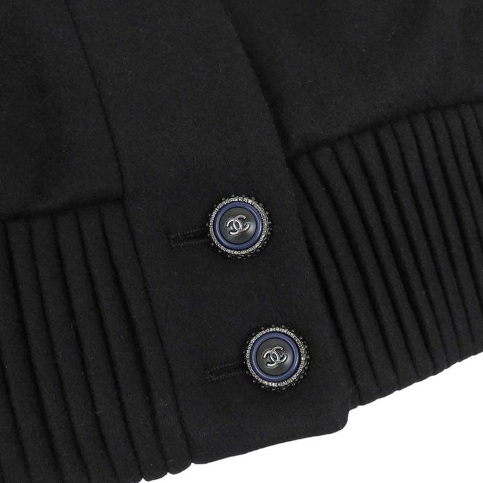 CHANEL 
COCO CC ココボタン チェーン ライトゴールドカラー金具 
ココマーク テーラードカラー カシミヤ コート