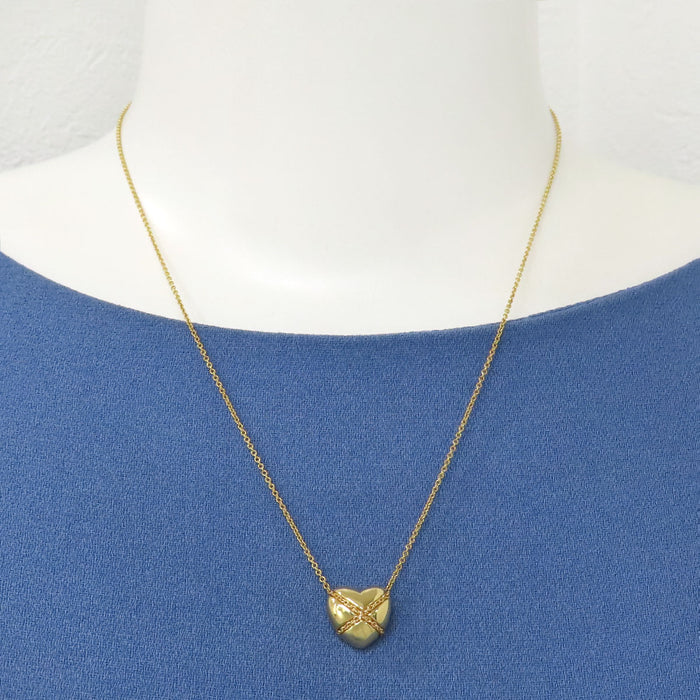 TIFFANY&Co. 
クロスチェーン ハート ネックレス