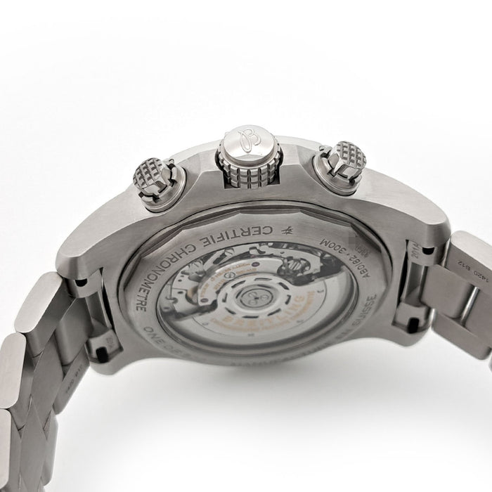 BREITLING 
アベンジャー B01 クロノグラフ 45 500本限定 
箱ギャラ付