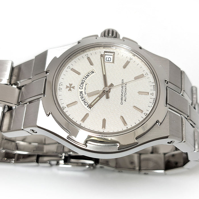 VACHERON CONSTANTIN 
Overseas Medio 
Con scatola e garanzia