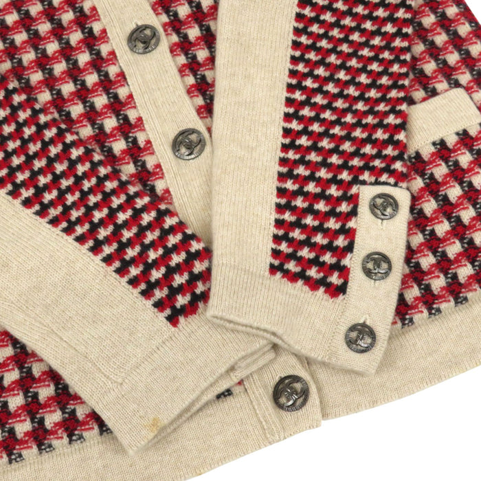 CHANEL 
COCO CC ココボタン Vネック 
ココマーク カシミヤ ニット カーディガン