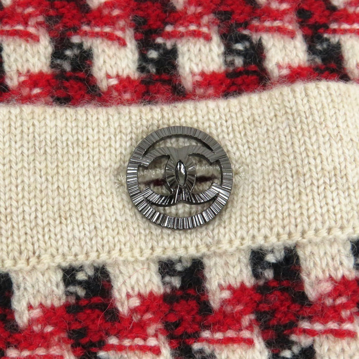 CHANEL 
COCO CC ココボタン Vネック 
ココマーク カシミヤ ニット カーディガン