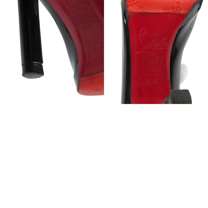 Christian Louboutin
Scarpe con tacco alto in vernice
Nuove semplici décolleté