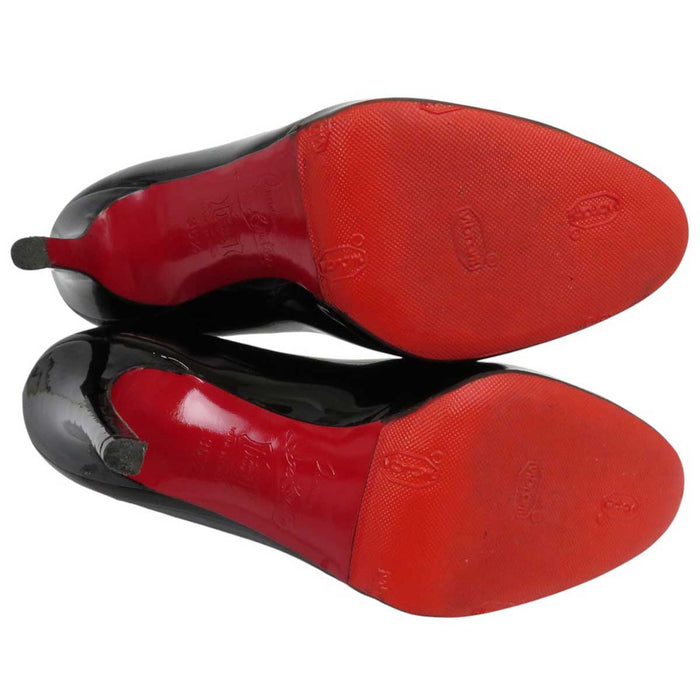 Christian Louboutin
Scarpe con tacco alto in vernice
Nuove semplici décolleté