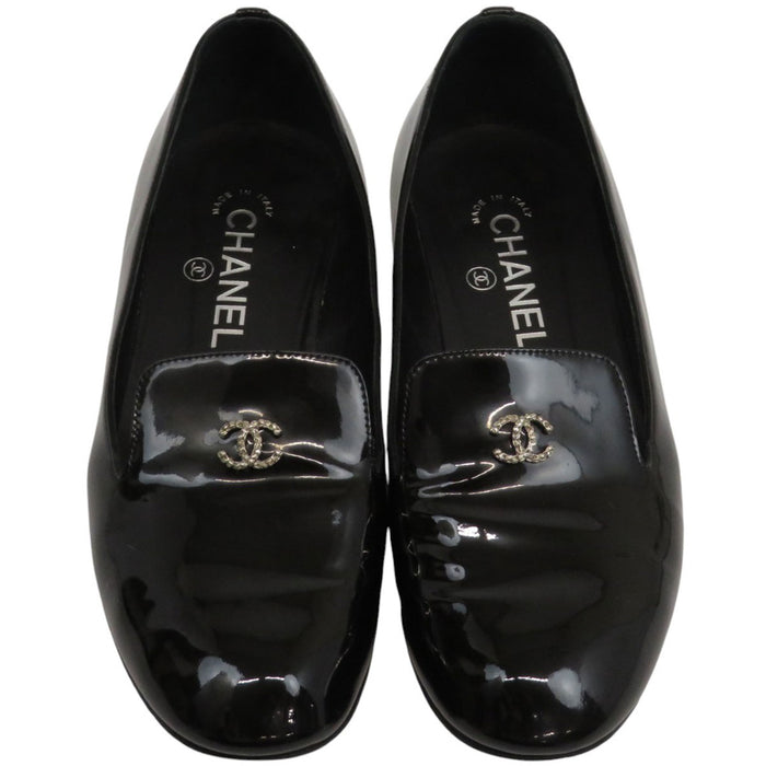 CHANEL 
COCO CC パテント 
ココマーク コスチュームパール スリッポン