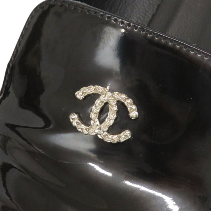 CHANEL 
COCO CC パテント 
ココマーク コスチュームパール スリッポン