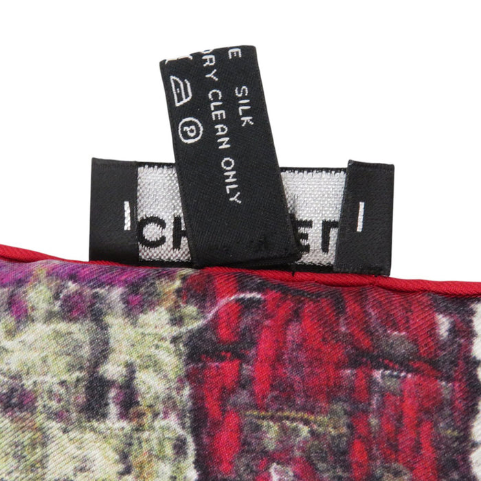 CHANEL 
COCO CC logo sciarpa grande formato seta 
sciarpa motivo tweed con logo Coco