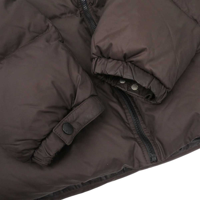 MONCLER 
ワッペン ジップアップ フード ナイロン 
ダウンジャケット