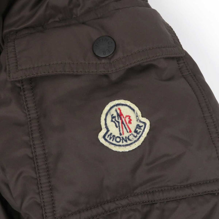MONCLER 
ワッペン ジップアップ フード ナイロン 
ダウンジャケット
