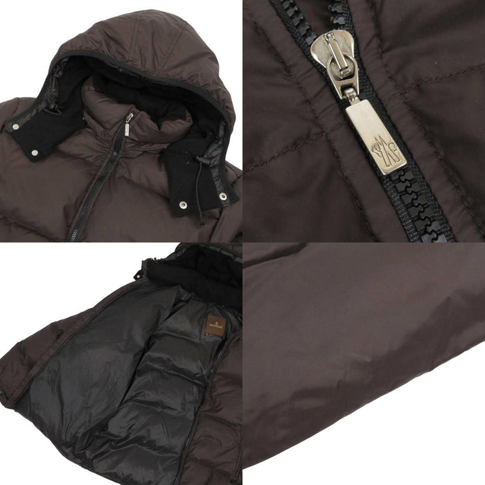 MONCLER 
ワッペン ジップアップ フード ナイロン 
ダウンジャケット