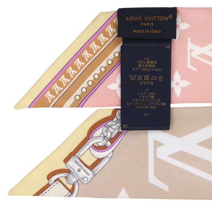 路易威登
LV 标志 挂锁 图案 丝绸 细长围巾 BB 终极 围巾
单色印花