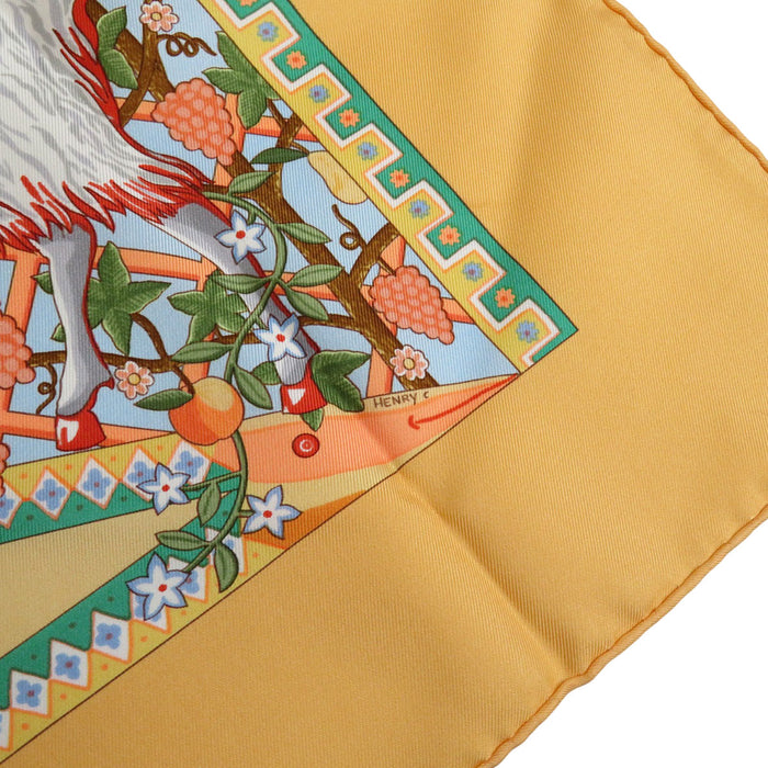 HERMES 
シルク 大判 鳥 植物 
カレ 90 Axis Mundi 世界中心軸 スカーフ