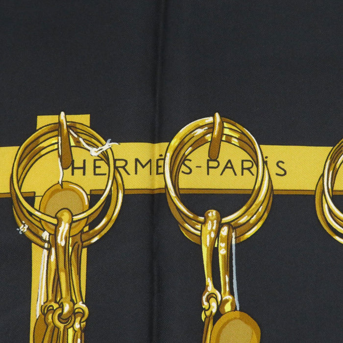 HERMES 
Sciarpa grande in seta 
Carré 90 MORS＆FILETS finimenti e boccole