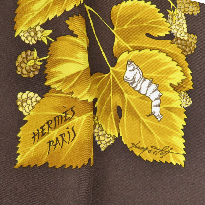 HERMES 
シルク 大判 
カレ 90 l’ARBRE de SOiE 絹の木 桑の木と蚕 スカーフ