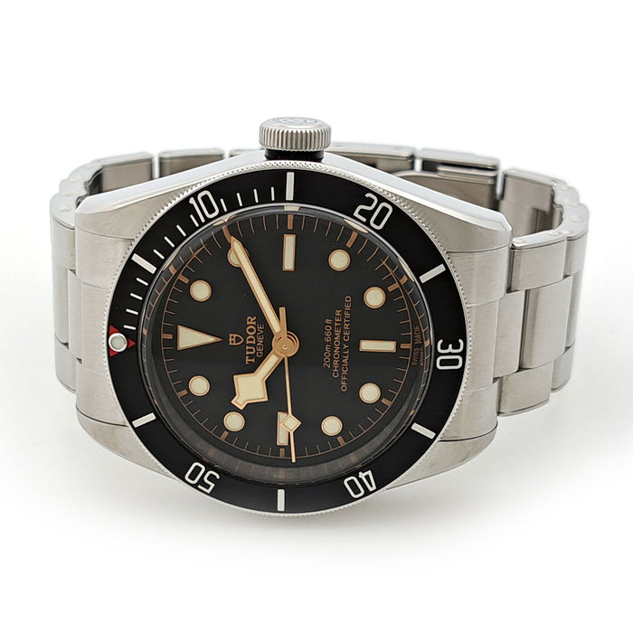 TUDOR 
Héritage Black Bay 
boîte avec garantie