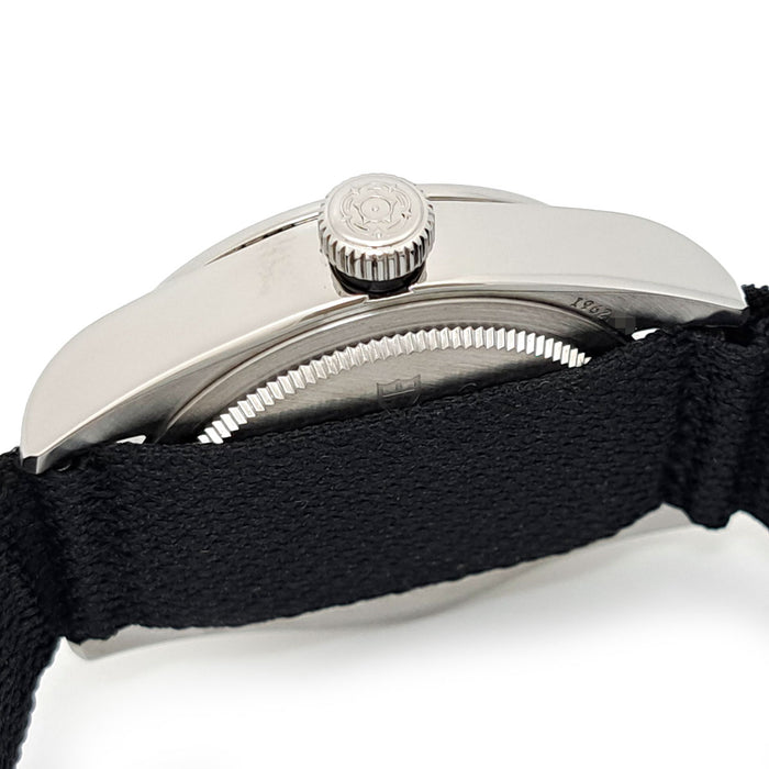 TUDOR Black Bay 32 with box and warranty card