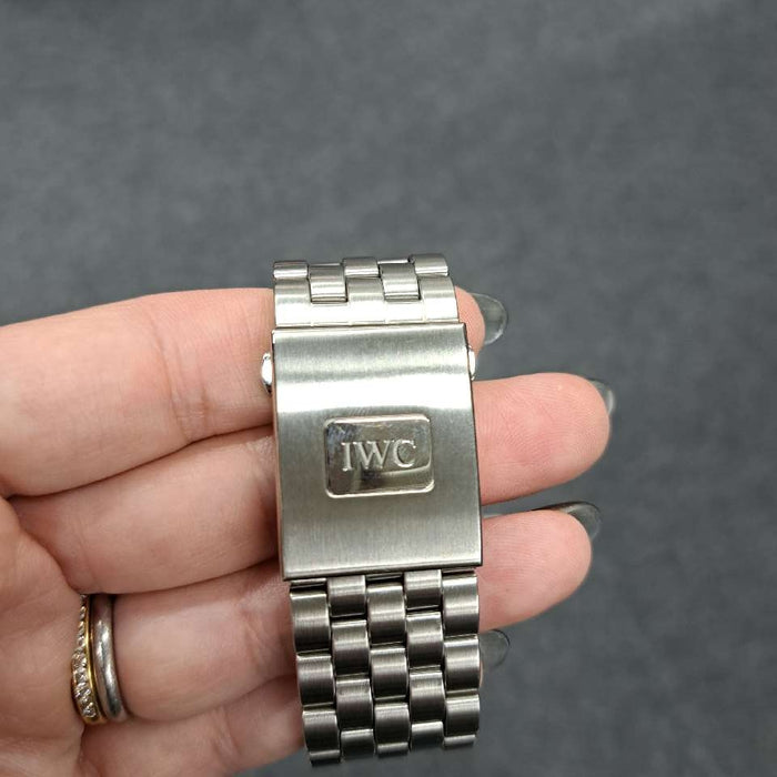 【VENTE EN GROS】
IWC 
IWIW377710 
Boîte (détérioration de la boîte intérieure) Garantie Outils