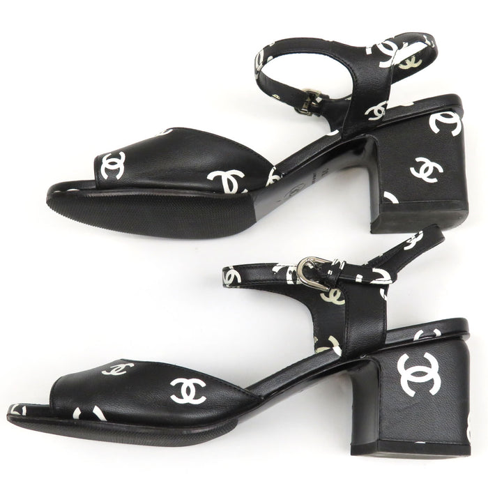 CHANEL 
COCO CC ロゴ 総柄 レザー 22S 
ココマーク オープントゥ サンダル