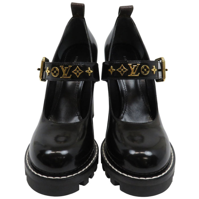 LOUIS VUITTON
LV Scarpe con tacco alto in pelle verniciata
Scarpe a punta della linea Start Trail
Monogramma