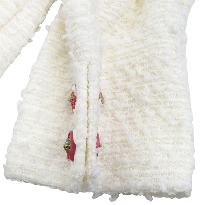 香奈儿
COCO CC 可可按钮 狮子 七分袖
可可标志 双排扣 花呢 夹克