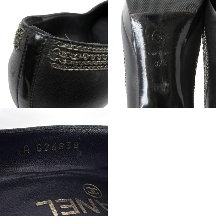 CHANEL
COCO CC logo nastro catena pelle verniciata fibbia colore argento
tacchi alti pumps con marchio Coco