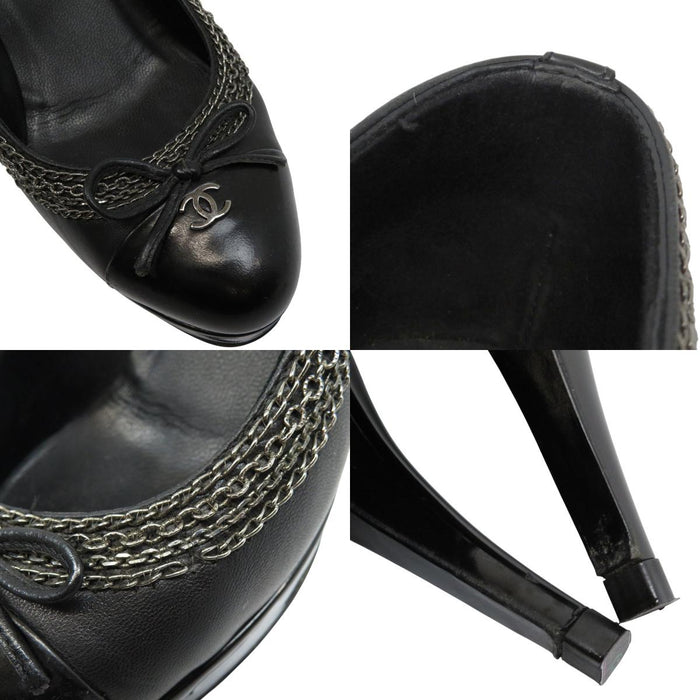 CHANEL
COCO CC logo nastro catena pelle verniciata fibbia colore argento
tacchi alti pumps con marchio Coco