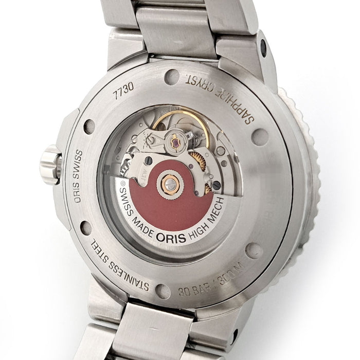 ORIS 
Aquis Date 
With box