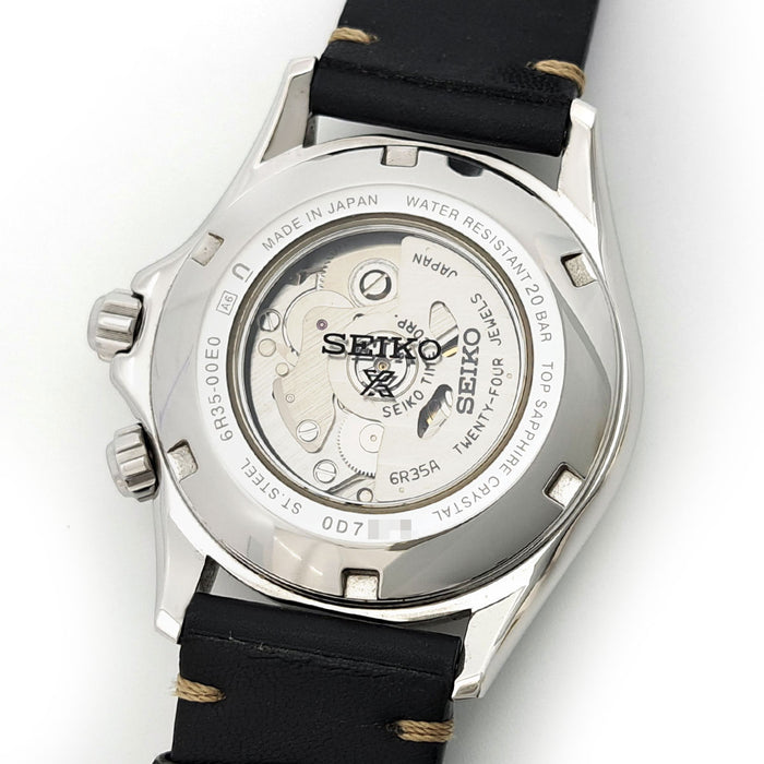 SEIKO 
Prospex 
With box and warranty card