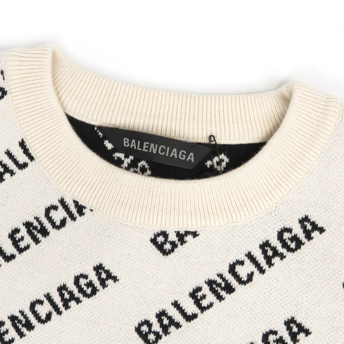 BALENCIAGA 
All-over pattern 2022 model 
All-over logo knit