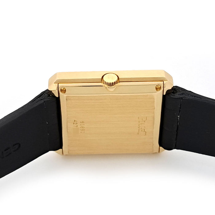 PIAGET 
Vintage watch diamond bezel