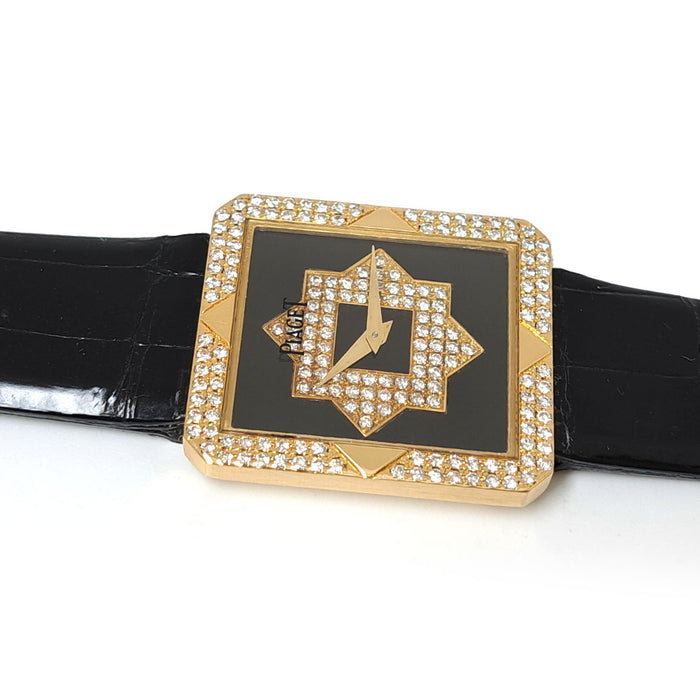 PIAGET 
Vintage watch diamond bezel