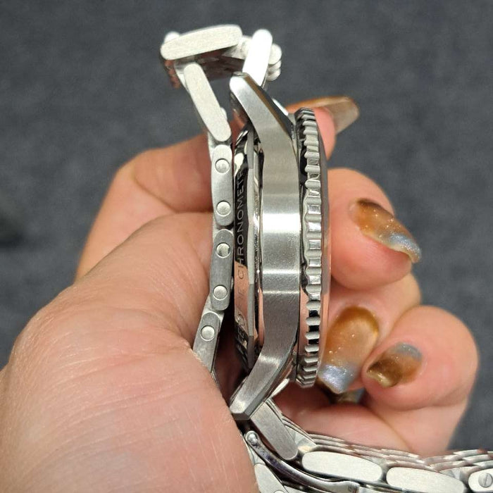 【WHOLESALES】
BREITLING 
AB0139 
Boîte intérieure Garantie